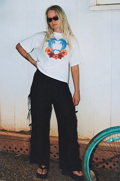 Lisa Says Gah Charlie Dolphins Tee In Dolphins, Women's At Urban Outfitters In White