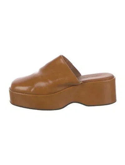 Pre-owned Lisa Says Gah Leather Mules In Brown