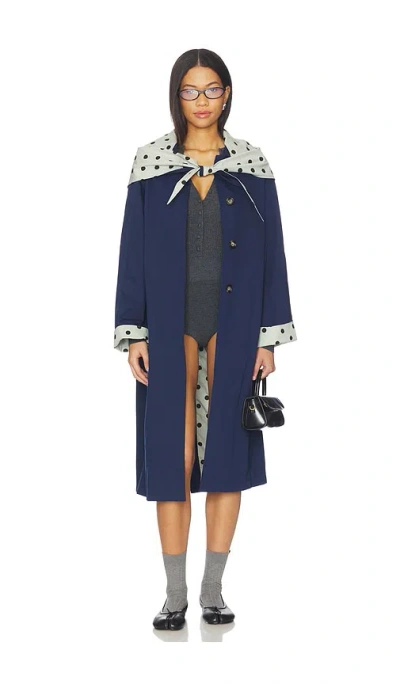 Lisa Says Gah Olson Trench In Black
