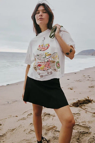 Lisa Says Gah Oyster Tower Charlie Tee In Oyster Tower, Women's At Urban Outfitters In White