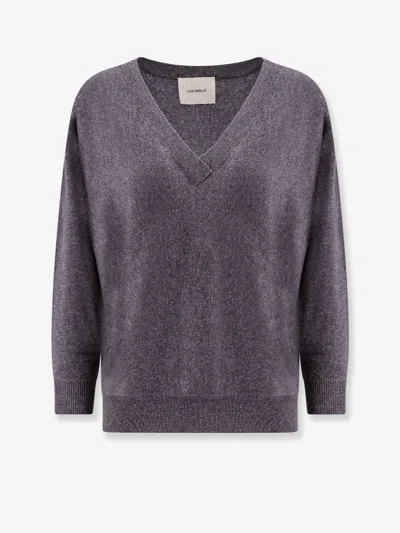 Lisa Yang Kenny In Gray