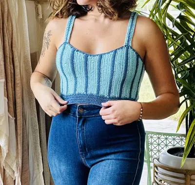 Listicle Christine Crop In Blue