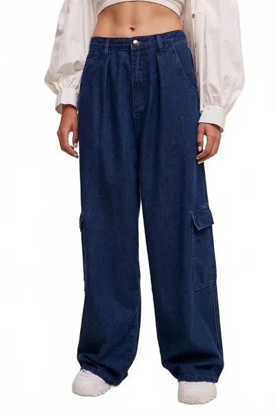 Listicle Tallie Cargo Jeans In Dark Denim In Blue