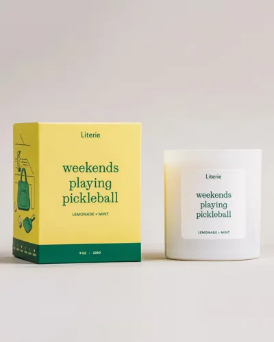 Literie Weekends Playing Pickleball