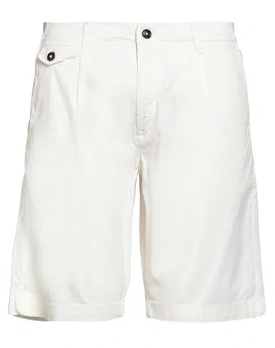 Liu •jo Man Man Shorts & Bermuda Shorts White Size 38 Cotton, Elastane