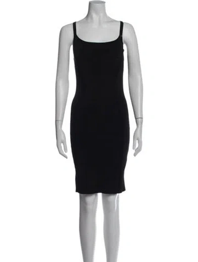 Pre-owned Liu •jo Scoop Neck Knee-length Dress In Black