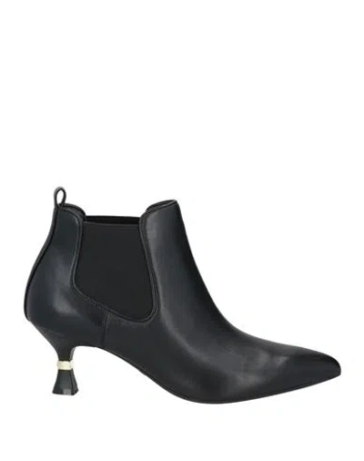 Liu •jo Woman Ankle Boots Black Size 8 Leather