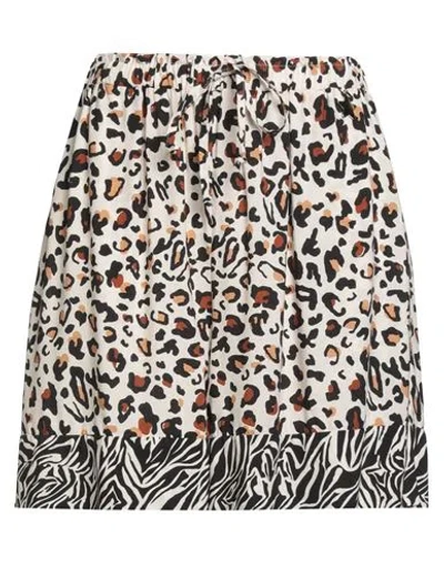 Liu •jo Woman Shorts & Bermuda Shorts Cream Size S Viscose In White