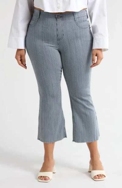 Liverpool Los Angeles Gia Glider Stripe Raw Hem Pull-on Crop Flare Pants In Navy White Stripe