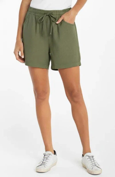 Liverpool Los Angeles Pull-on Woven Shorts In Green