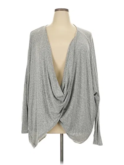 Pre-owned Livi Active Kimono In Gray
