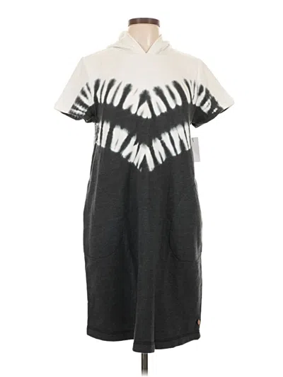 Pre-owned Livi Poncho In Gray