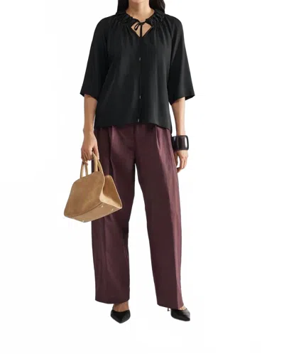 Liviana Conti Short Sleeve Crewneck Blouse In Black