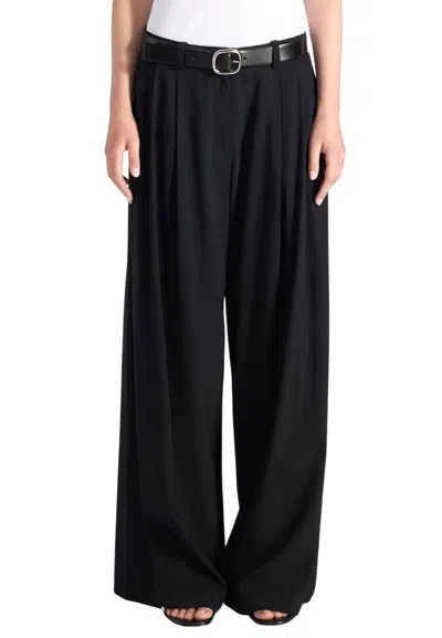 Liviana Conti Women's Trousers  With Pinces In Black