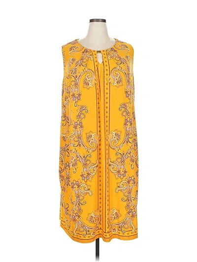 Pre-owned Liz Claiborne Casual Dress In Yellow