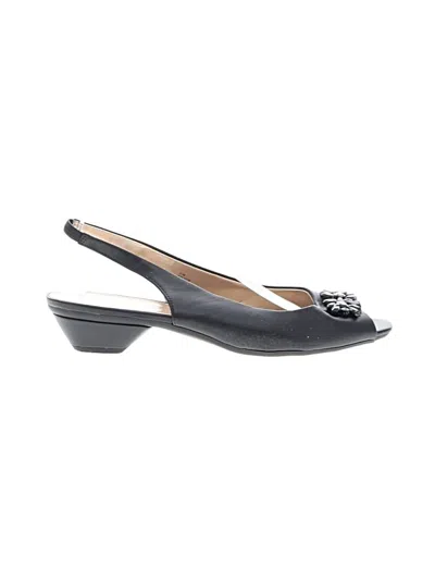 Pre-owned Liz Claiborne Heels In Black