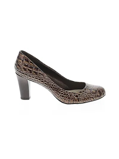 Pre-owned Liz Claiborne Heels In Brown