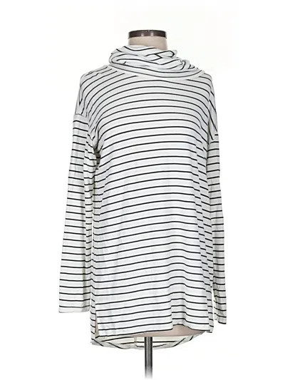 Pre-owned Liz Claiborne Turtleneck Sweater In Silver
