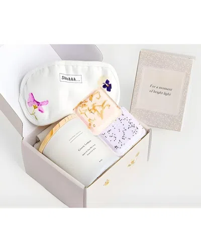 Lizush Unisex Green Lemon Candle Spa Gift Box In White