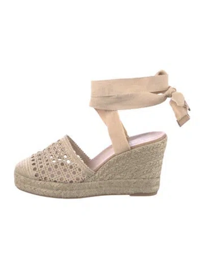 Pre-owned Lk Bennett Canvas Crochet Trim Pumps In Neutral