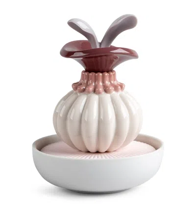Lladrò Porcelain Imaginary Flower Ii Diffuser In White
