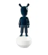Lladrò The Dark Blue Guest Little Figurine In Blue