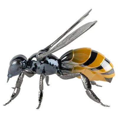 Pre-owned Lladrò Bee In Gray