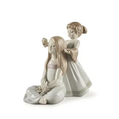 Lladrò Combing Your Hair In White,light Brown