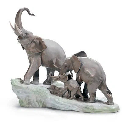 Lladrò Elephants Walking Figurine In Brown