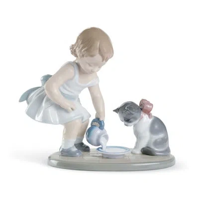Lladrò Kitty's Breakfast Time Figurine In White,gray