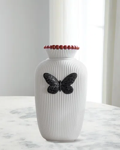 Lladrò Lady Luck Vase By Olga Hanono In White