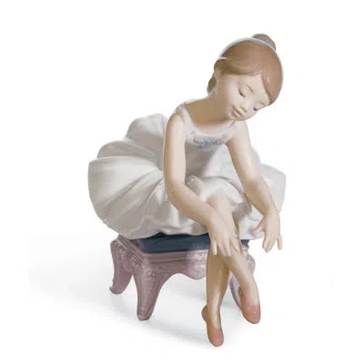 Lladrò Little Ballerina I Girl Figurine In White