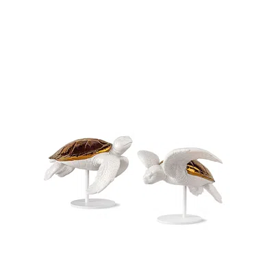 Lladrò Sea Turtles Couple, White-copper