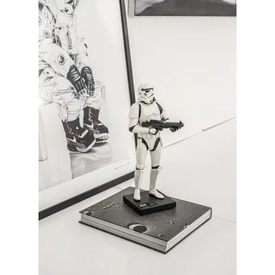 Lladrò Stormtrooper In Black,white
