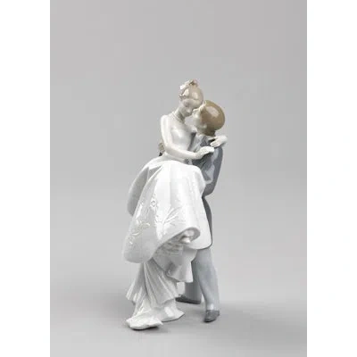 Lladrò The Happiest Day Couple Figurine In White,gray