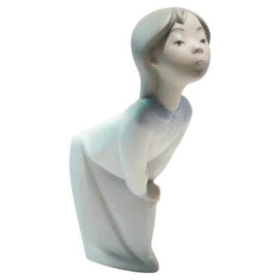 Pre-owned Lladrò Lladro - Vintage Bending Girl Figurine - Matte Finish - Spain - 20th Century In Gray