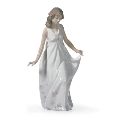 Lladrò Wonderful Mother Figurine In White