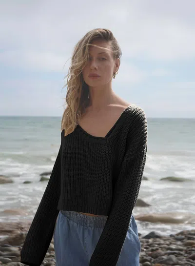 Lna Angie V Neck Sweater In Black