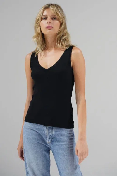 Lna V Slim Ribbed Tank In Black