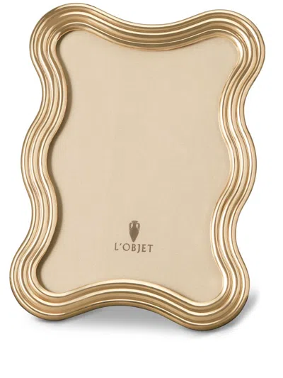 L'objet Gold-tone Ripple Photo Frame