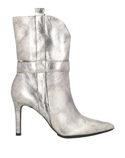 Lodi Woman Ankle Boots Silver Size 8 Leather
