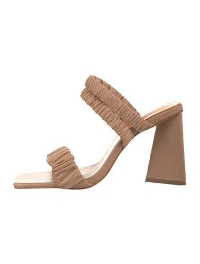 Pre-owned Loeffler Randall Leather Slides In Neutral