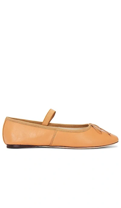 Loeffler Randall Leonie Flat In Caramel