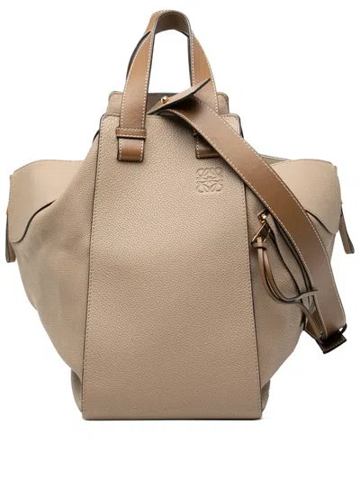 Pre-owned Loewe 2010-2026 Medium Grained Calfskin Hammock Satchel In Neutral