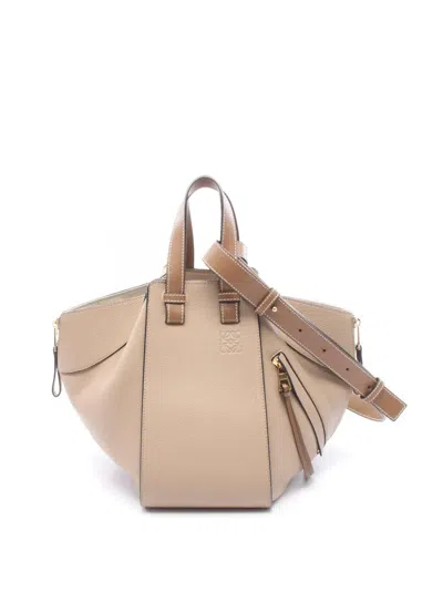 Pre-owned Loewe 2010-2026 Small Grained Calfskin Hammock Bag Satchel In Neutral