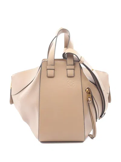 Pre-owned Loewe 2016-2026 Small Grained Calfskin Drawstring Hammock Bag Satchel In Neutrals