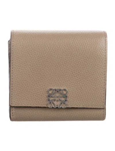 Pre-owned Loewe 2021 Anagram Wallet In Neutral