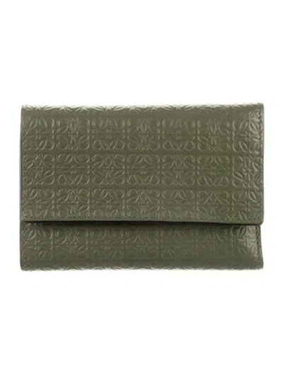 Pre-owned Loewe 2021 Signature Logo Wallet In Green