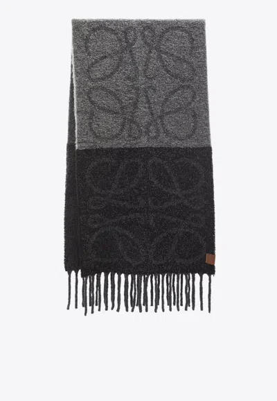 Loewe Anagram Alpaca Blend Scarf In Gray