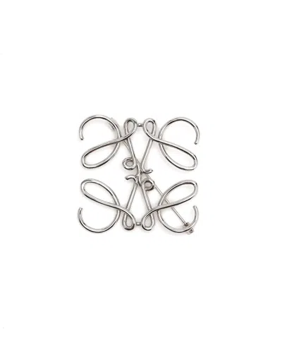 Pre-owned Loewe Anagram Brooch In Silver